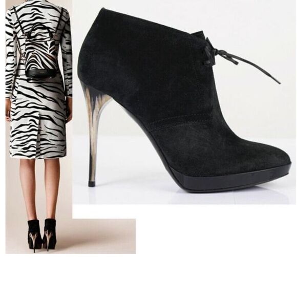 BURBERRY Black Suede English Icons Tanfield bootie - Picture 1 of 15